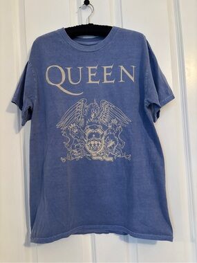 Queen -  Men’s Band Graphic Short Sleeve T-Shirt - Blue. Size XS/S. 100% Cotton